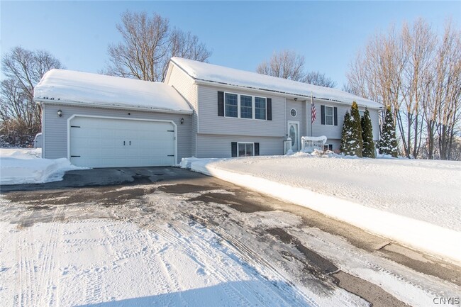 Photo - 26537 NY-283