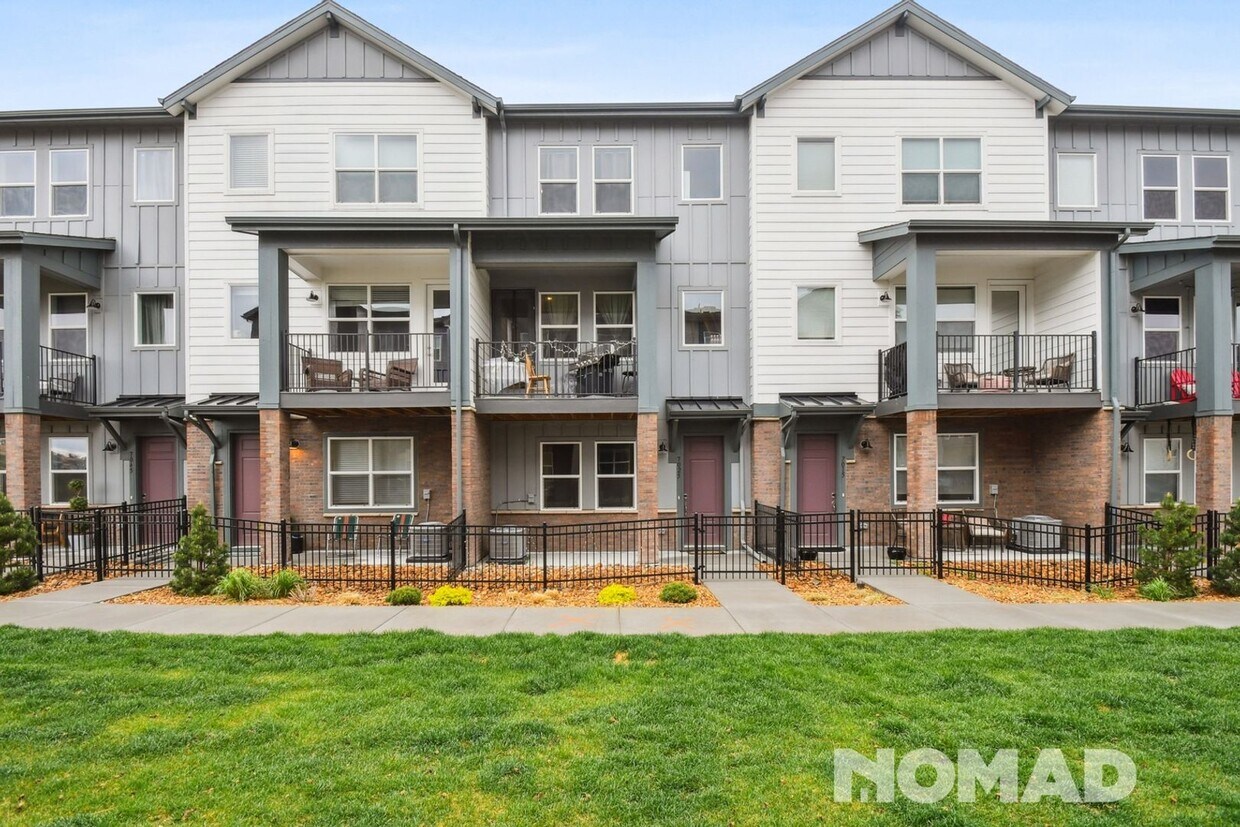 Charming 3BR Townhome in Castle Pines - Charming 3BR Townhome in Castle Pines