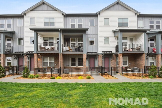 Charming 3BR Townhome in Castle Pines - Charming 3BR Townhome in Castle Pines