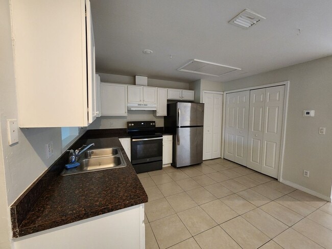 Photo - 5013-5015 Locke Ln Unidad 5015 Locke Ln