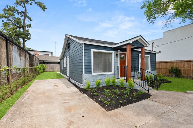 Photo - 1309 Bragg St