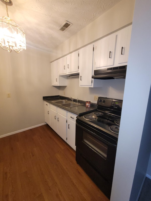 Photo - 1101 W Maple St