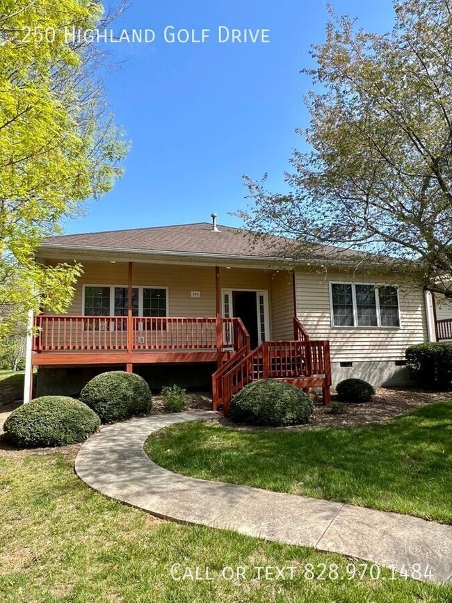 Building Photo - 250 Highland Golf Dr