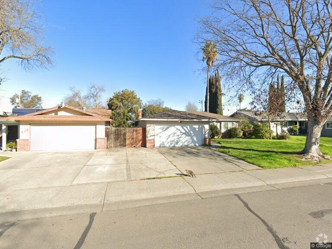 Building Photo - 435 Murillo Dr Rental