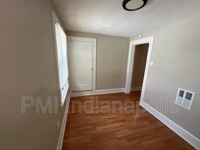 Photo - 310 N Riley Ave