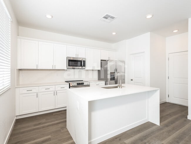 Photo - 2331 Devin Ave