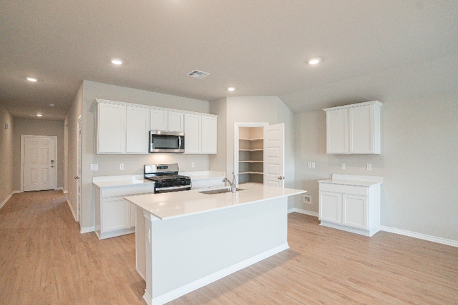 Photo - 2912 Firefly Dr