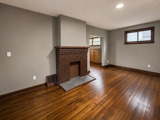 Photo - 142 Western Ave