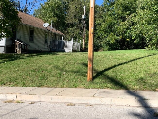 Right SideYard - 3806 E 40th St Unit 3806 E 40th St