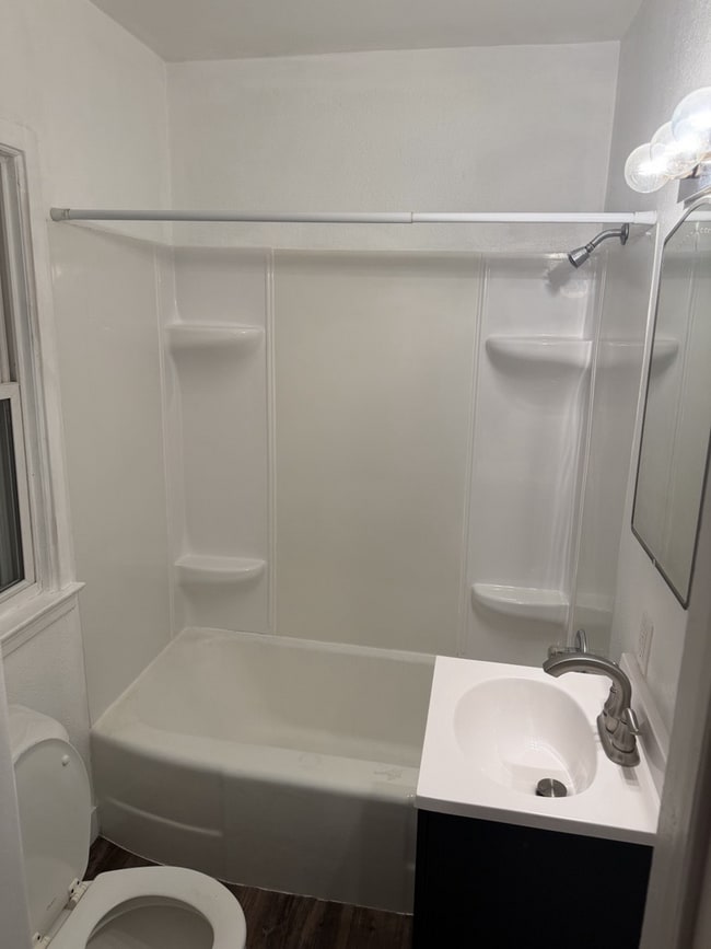 Photo - 5113 Lincoln Ave Unidad 5113