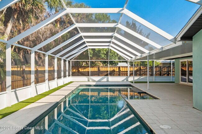 Photo - 974 Shannon Ave