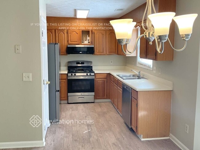 Photo - 2712 Inverloch Cir