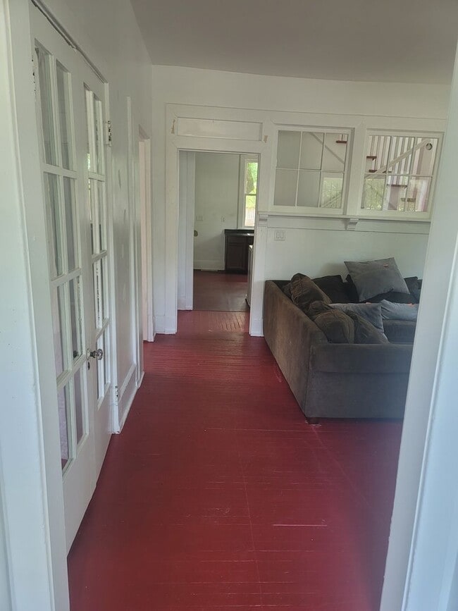 Photo - Old Shandon - SHORT TERM SUMMER RENTAL AVA...