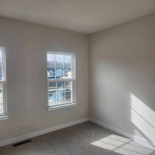 Photo - 211 Woodcreek Rd