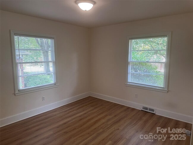 Photo - 3406 June Dr