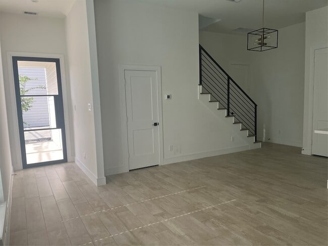 Photo - 4508 Old Yale St