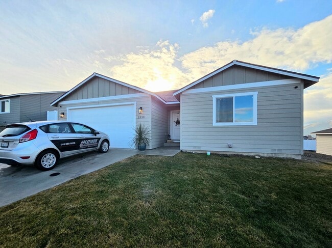 Photo - Brand New Build in Brand New East Wenatchee Neighborhood!
