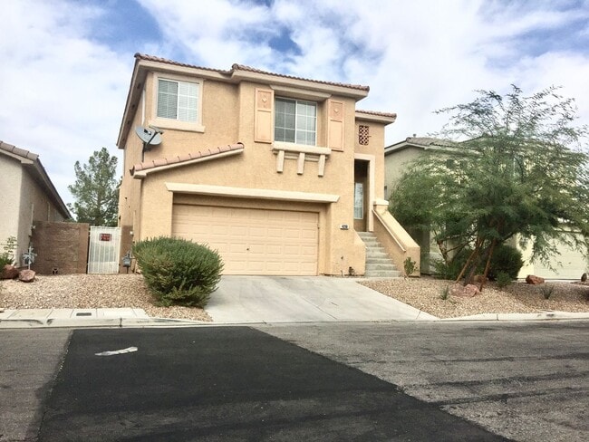 Building Photo - IMPECCABLE 2-STORY IN FANTASTIC NEIGHBORHOOD! Rental
