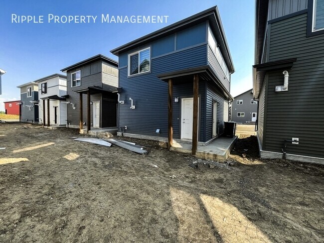 Photo - AMAZING 1 BED LANEWAY SUITE | MODERN LIVING IN THE ORCHARDS
