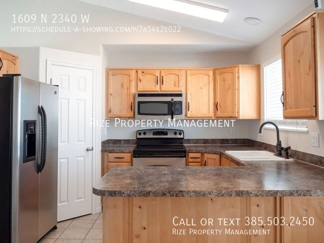 Building Photo - 1609 N 2340 W Rental