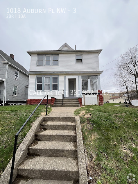 Building Photo - Two bedroom one bathroom second level apar... Unit 3 Rental