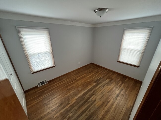 Photo - 19963 Indian