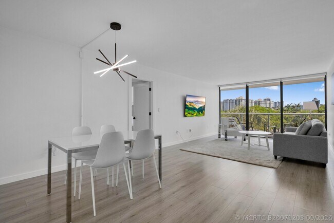 Photo - 3701 N Country Club Dr Unit 404