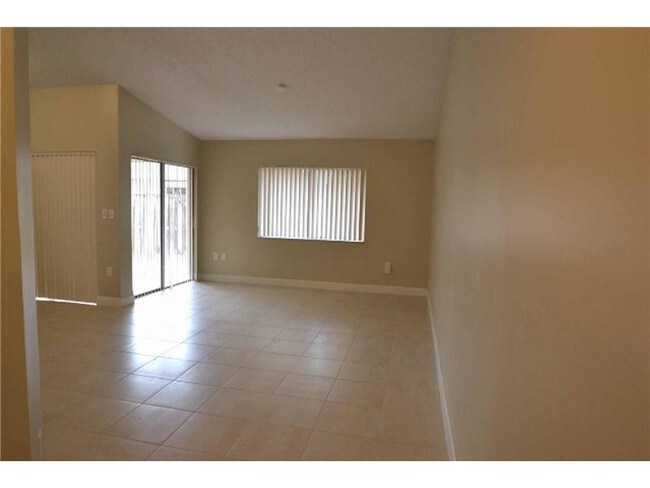 Photo - 21684 SW 98th Pl