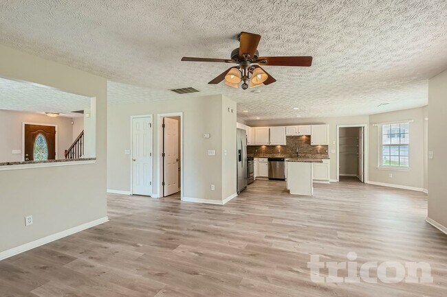 Photo - 5251 Miranda Way