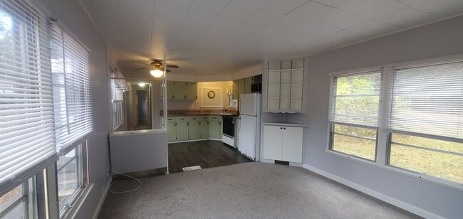 Photo - 1 Bedroom Mobile Home on 1 acre lot close to Tart Trail Leelanu Coutny