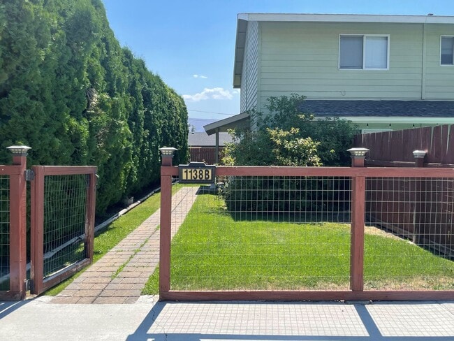 Now renting 1 bedroom Apartment Downstairs - Now renting 1 bedroom Apartment Downstairs
