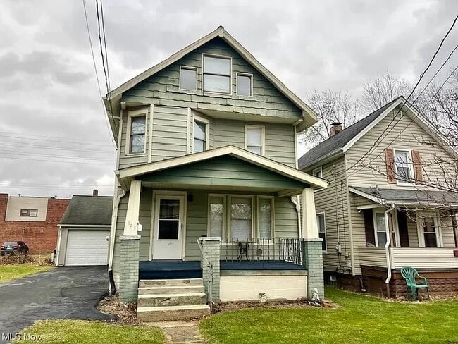 Building Photo - 903 Clay St