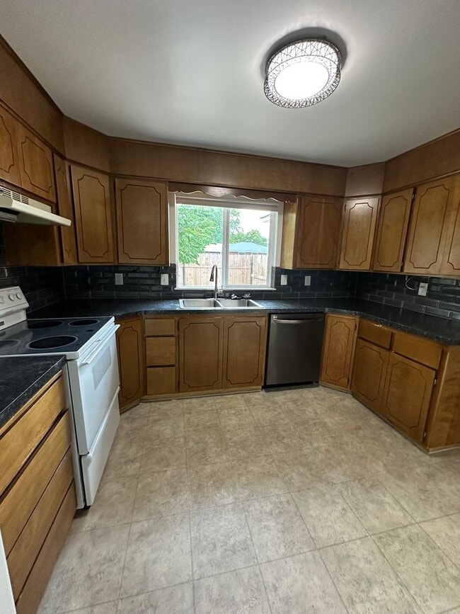 Photo - Great location in Meridian for this 3 bedroom 2 bath home.