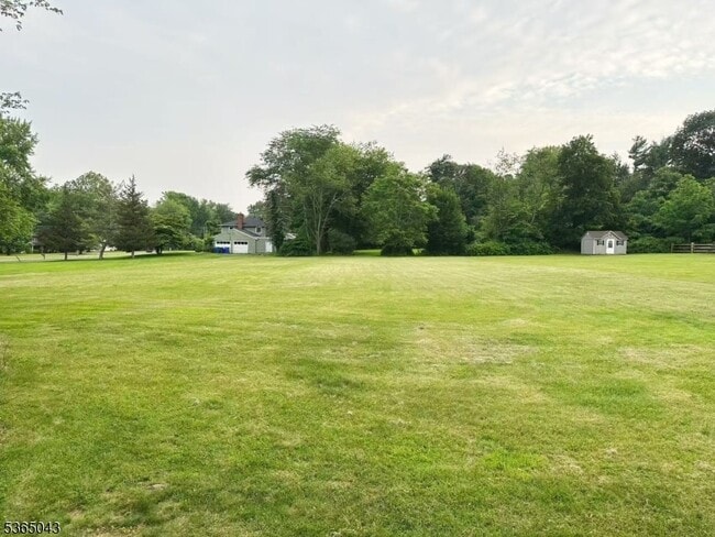 Photo - 21 Meadowview Rd