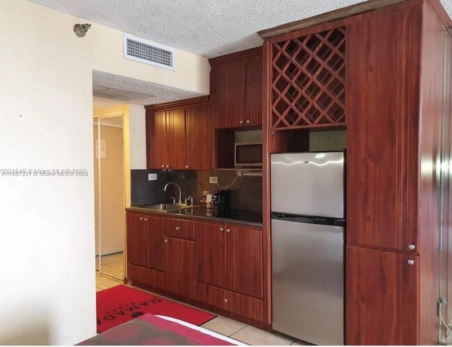 Photo - 19201 Collins Ave Condominio Unidad 428