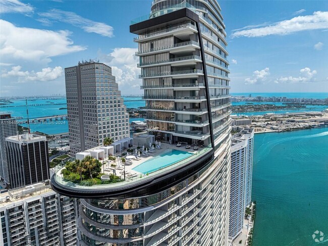 Building Photo - 300 Biscayne Blvd Way Unit 2807 Rental