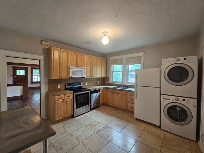 Photo - 4288 Hooker St