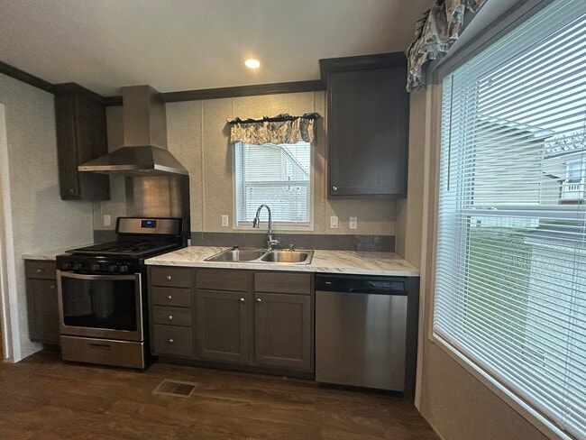 Photo - 2361 Oakgrove Dr House