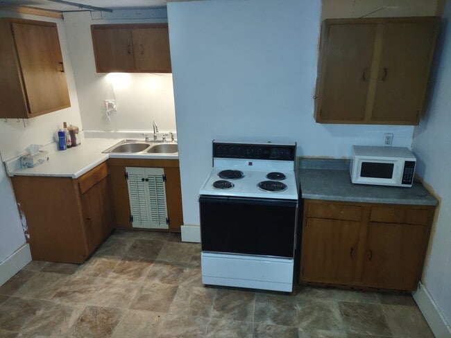 Building Photo - 33 Highland Ave Unit 1 Rental