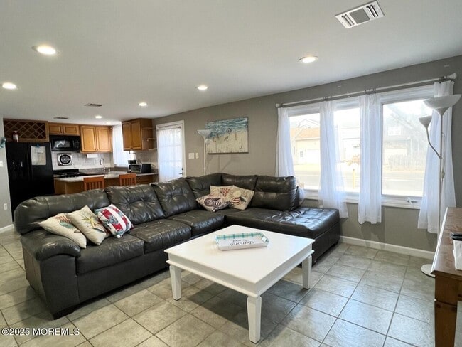 Photo - 112 Kerr Ave