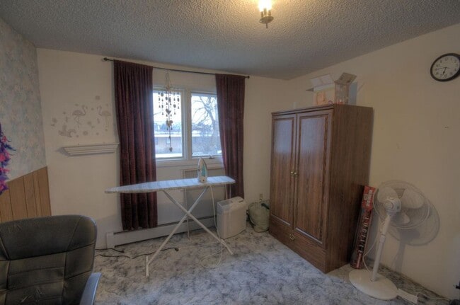 Photo - 2 Bed, 1 Bath with Garage Space in Missoula