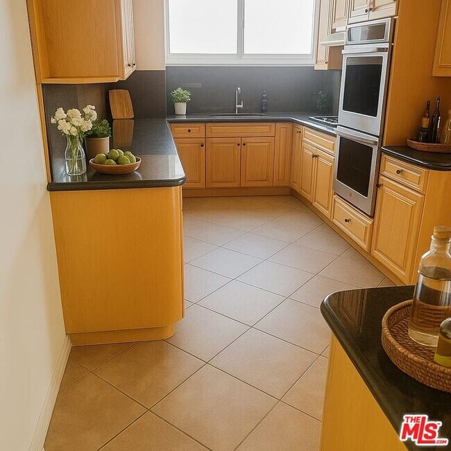 Photo - 10450 Wilshire Blvd Unit 12A