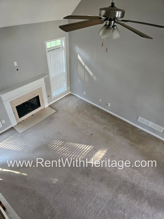 Photo - Gorgeous 4bd/ 2.5 Bath / Attention to Deta...