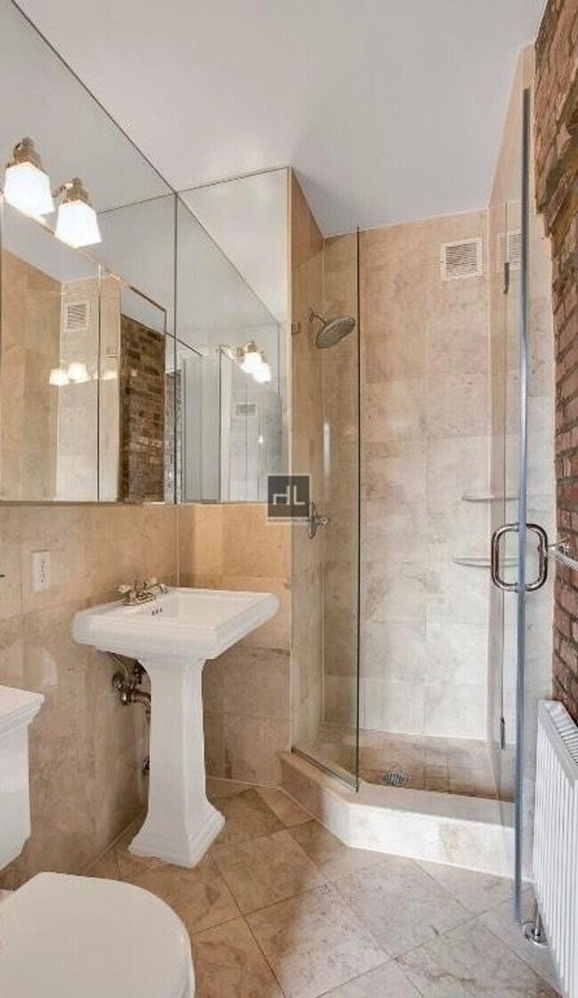 Photo - E 1ST ST. Unit 3R