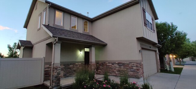 1077 Kettering Dr