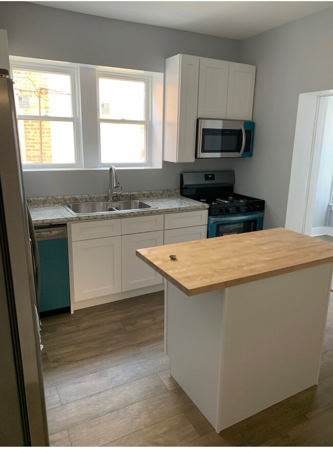 Photo - 8340 S Manistee Ave Unit 1