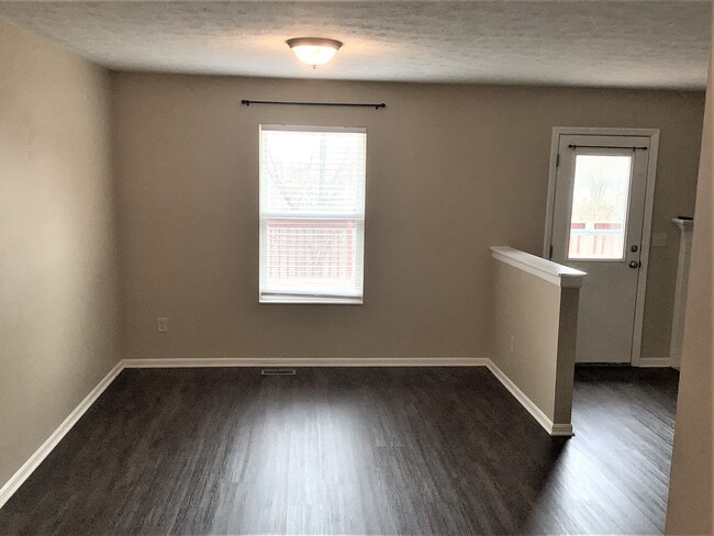 Photo - 200 Hedgington Ct