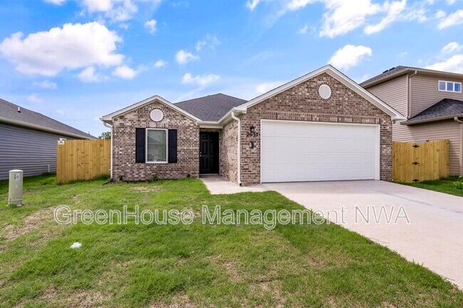 2637 E Gila Wy