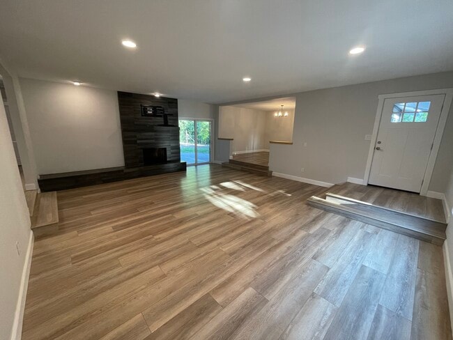 Photo - 117 E Shiloh Rd