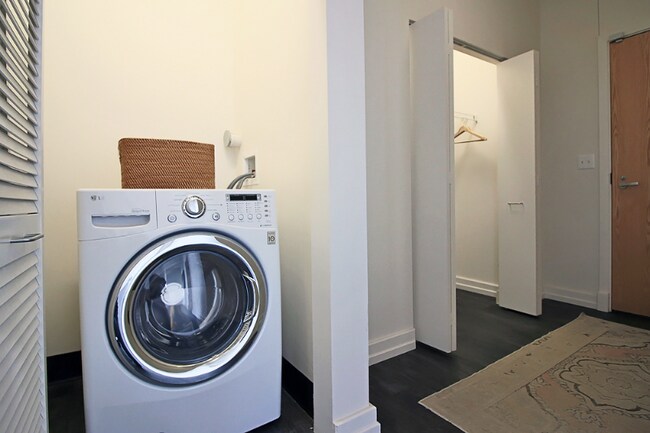 Photo - 2152 S Indiana Ave